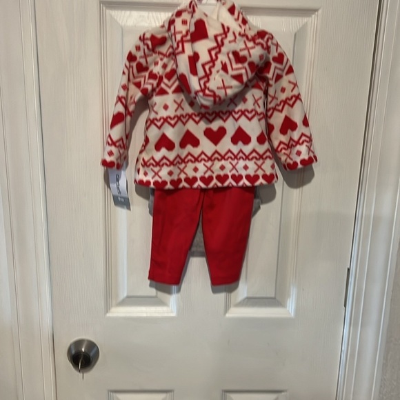 Carters nine month 3 piece outfit - Picture 4 of 4